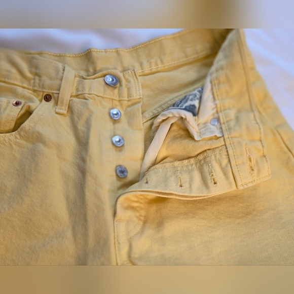 Levis 501s Yellow, White Tag Retro Cropped. In good condition, 29 waist - Picture 3 of 12